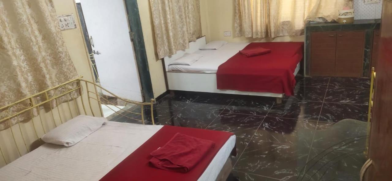 Hotel Hilltone Veg Non Veg Matheran Exterior foto