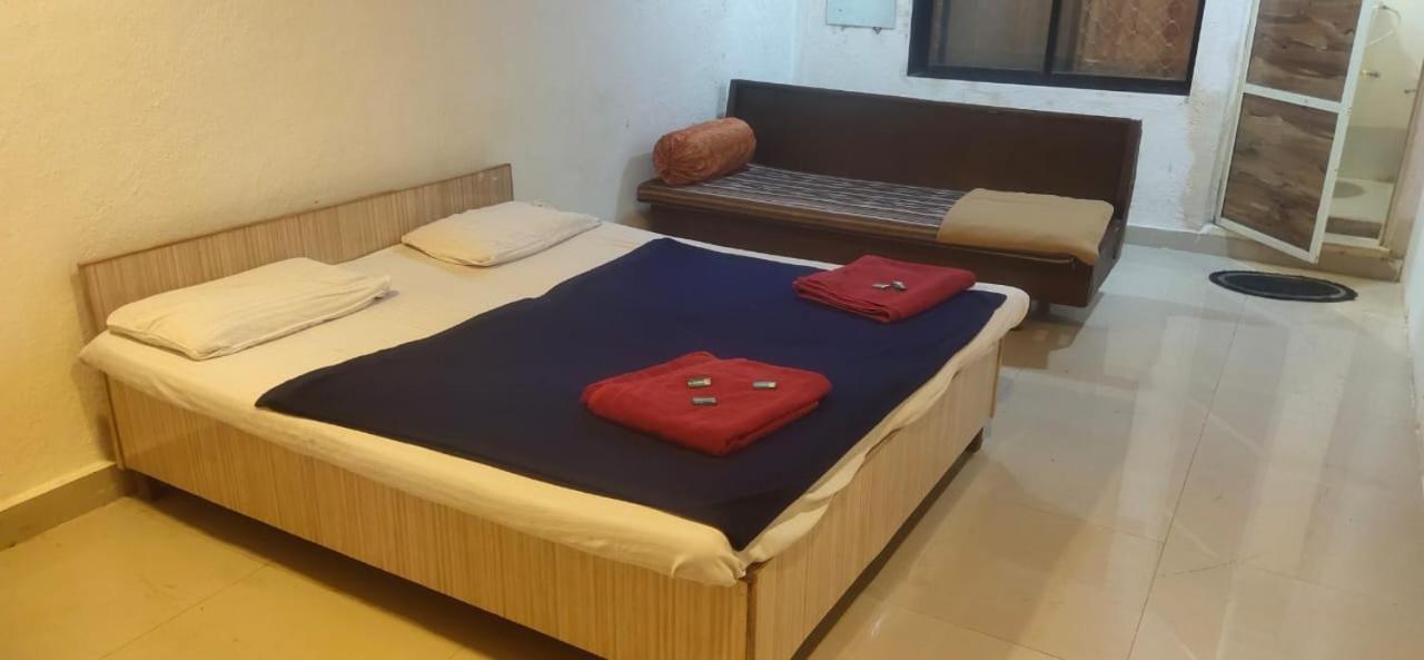 Hotel Hilltone Veg Non Veg Matheran Exterior foto