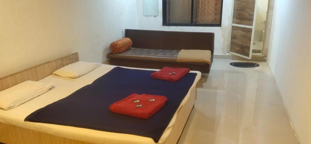 Hotel Hilltone Veg Non Veg Matheran Exterior foto