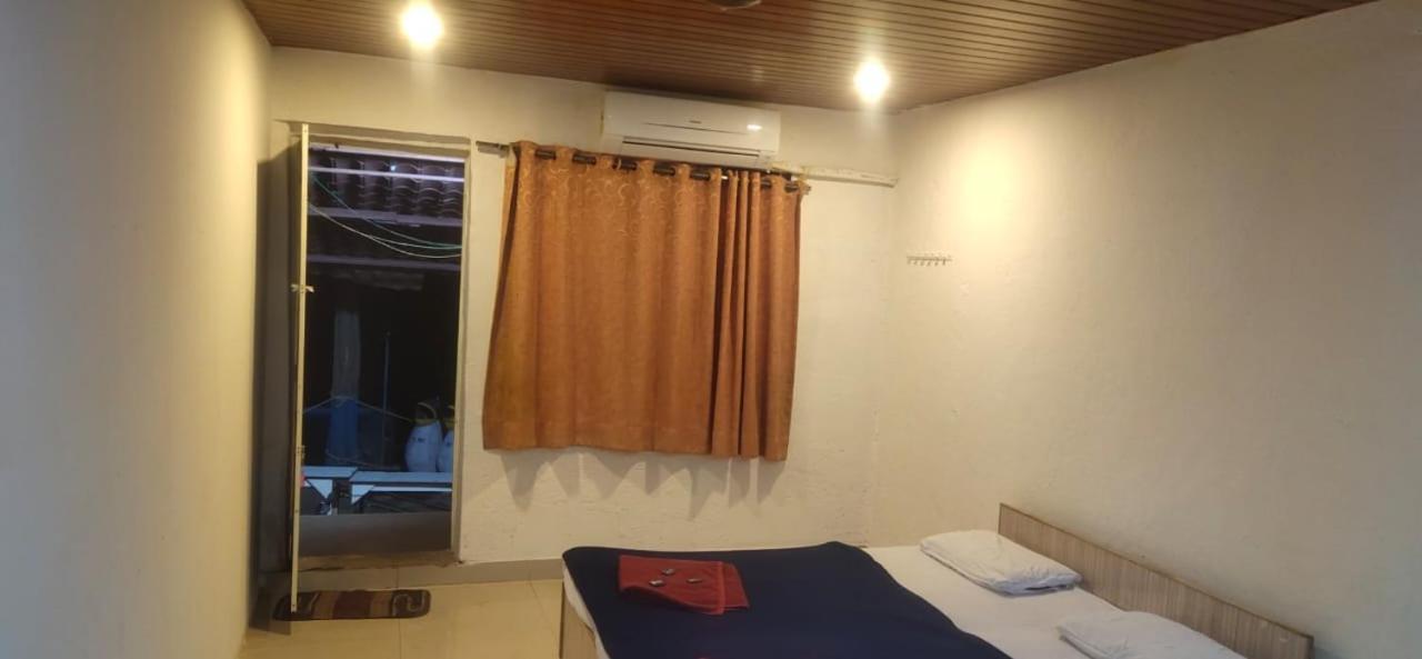 Hotel Hilltone Veg Non Veg Matheran Exterior foto