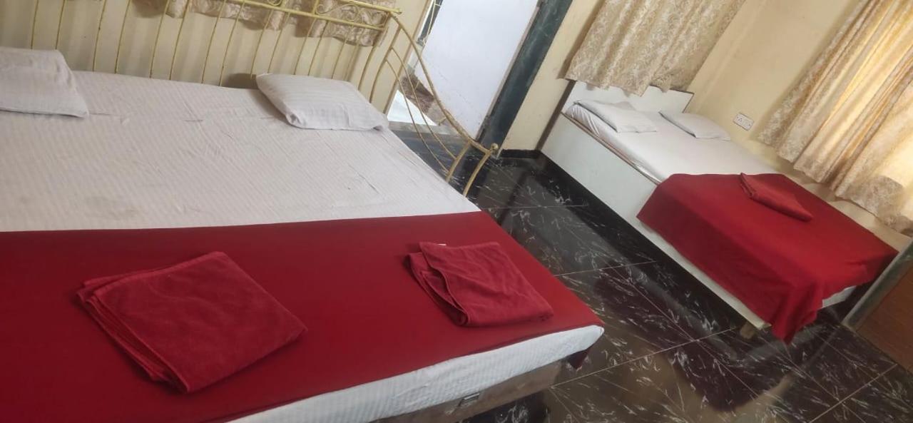 Hotel Hilltone Veg Non Veg Matheran Exterior foto