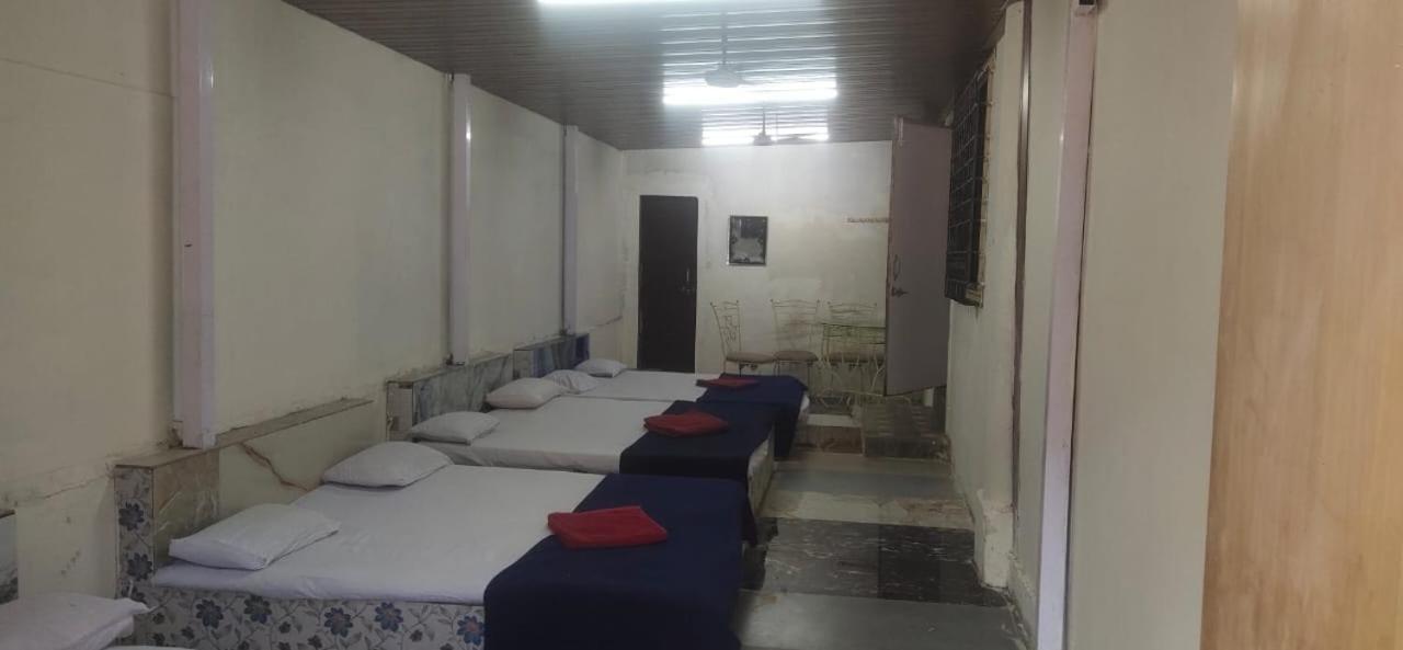 Hotel Hilltone Veg Non Veg Matheran Exterior foto