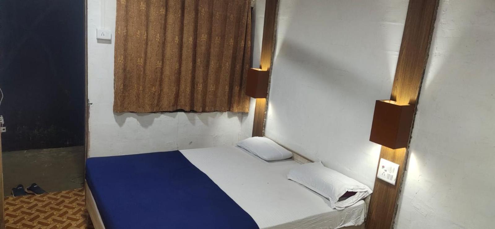 Hotel Hilltone Veg Non Veg Matheran Exterior foto